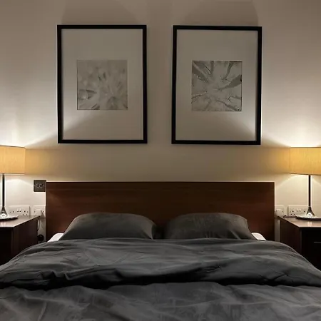 Collection No7 Baltimore Wharf Apartment *