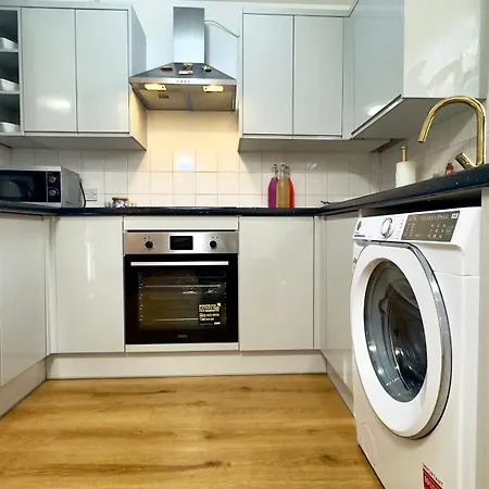 Cute 1 Bedroom Edgware Road Apartment London