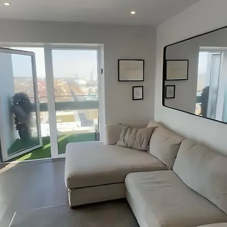 Londwell, Kings Cross St Pancras Luxury Balcony Penthouse Apartment