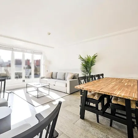 Farringdon Comfortable 3 Bed Apartment London