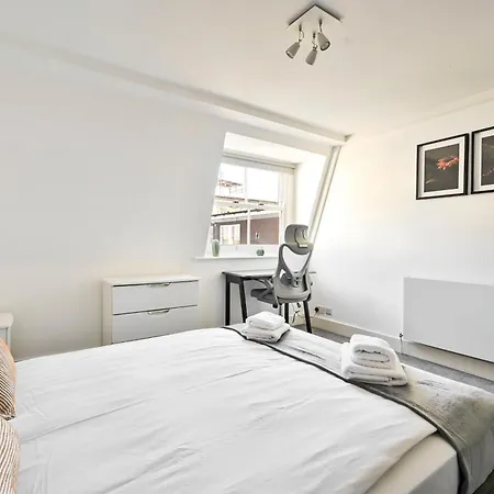 Apartment Farringdon Comfortable 3 Bed London