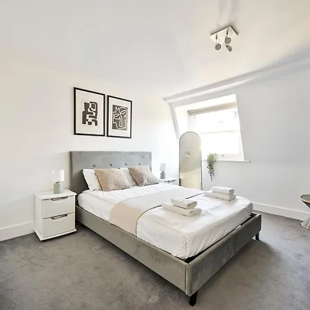 Farringdon Comfortable 3 Bed *