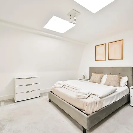 Farringdon Comfortable 3 Bed London