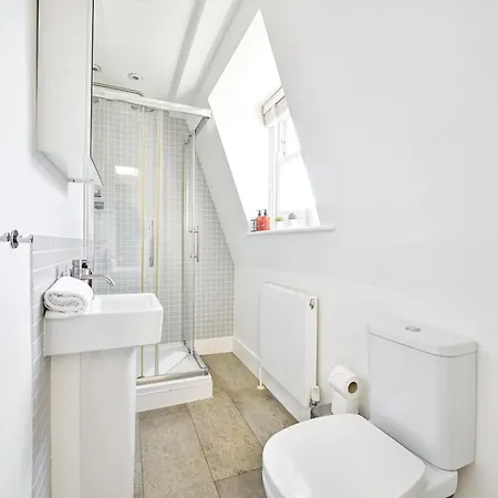 Farringdon Comfortable 3 Bed * London