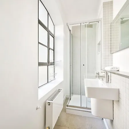 Farringdon Comfortable 3 Bed London