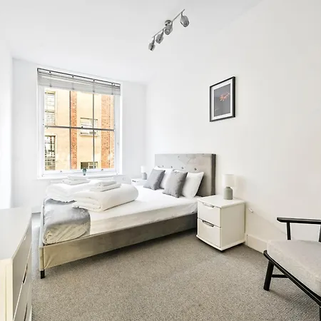 Farringdon Comfortable 3 Bed *