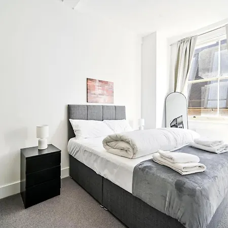 Farringdon Comfortable 2 Bed Apartment London