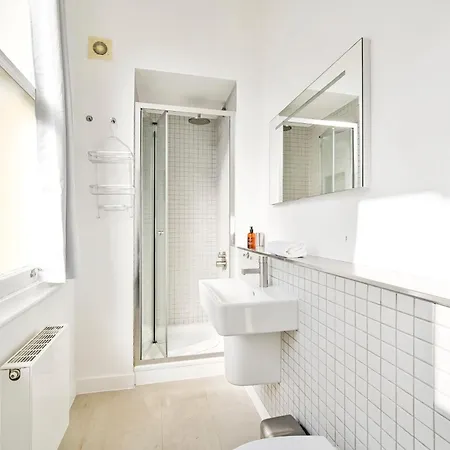 Farringdon Comfortable 2 Bed *