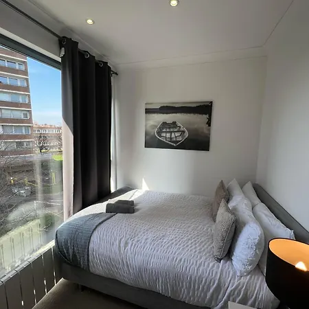 Apartment Sleek 3-bedroom Flat With Lift & Wi-fi In Southwark, Borough Near The Shard London