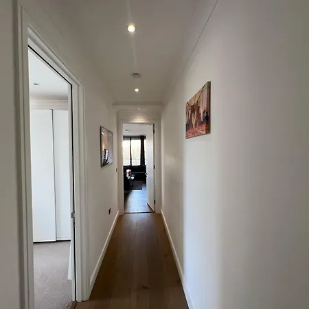Sleek 3-bedroom Flat With Lift & Wi-fi In Southwark, Borough Near The Shard Apartment