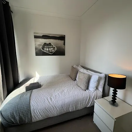 Sleek 3-bedroom Flat With Lift & Wi-fi In Southwark, Borough Near The Shard * London