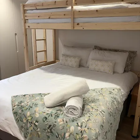 Stylish 2 Bedroom In North Finchley Apartment
