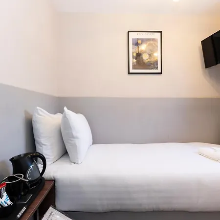 Marina Hotel 3*