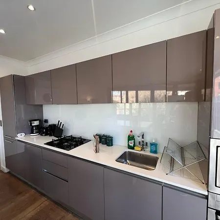 Sleek 3-bedroom Flat With Lift & Wi-fi In Southwark, Borough Near The Shard Apartment *