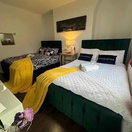 Lovely 1bedroom For 6ppl In Whitechapel, 1min Away To Dlr Station 公寓