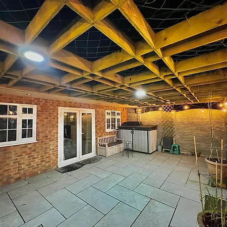 Cosy Stylish With Private Patio And Gym Gear *
