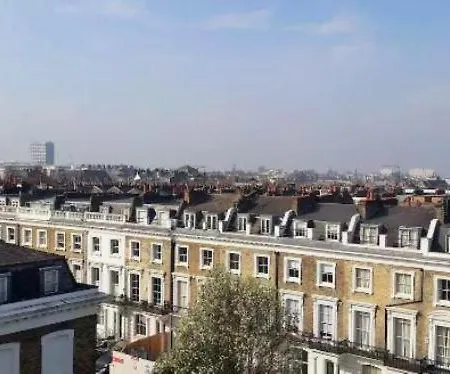 Amazing 2-bed Flat With Roof Terrace *