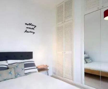 Amazing 2-bed Flat With Roof Terrace Apartment *