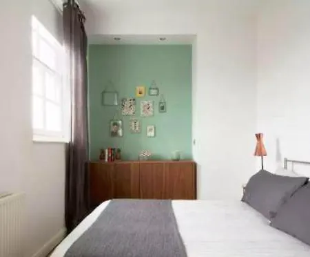 Apartment Amazing 2-bed Flat With Roof Terrace