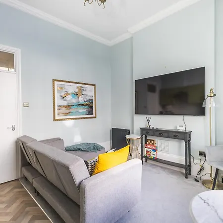 Chic Flat Near Buckingham Palace & Victoria Station *