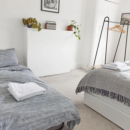 The Notting Hill Oasis Apartment