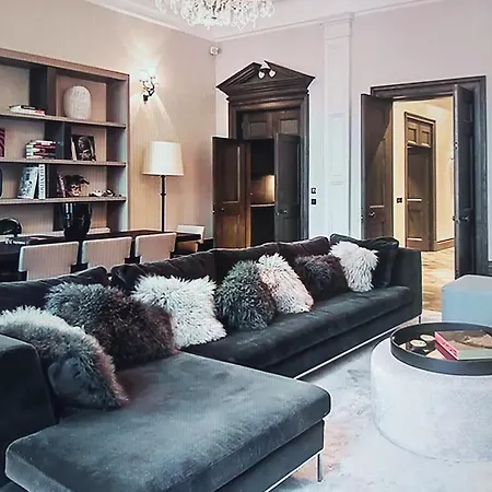 Apartment Modern With An Enviable Address London