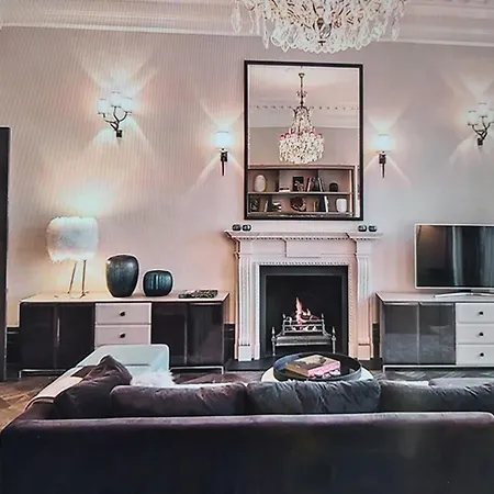 Apartment Modern With An Enviable Address London