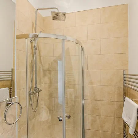 Exquisite Studio, 3mins To Elephant & Castle Tube!