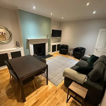 Trafalgar Square Bright Retreat Apartment *