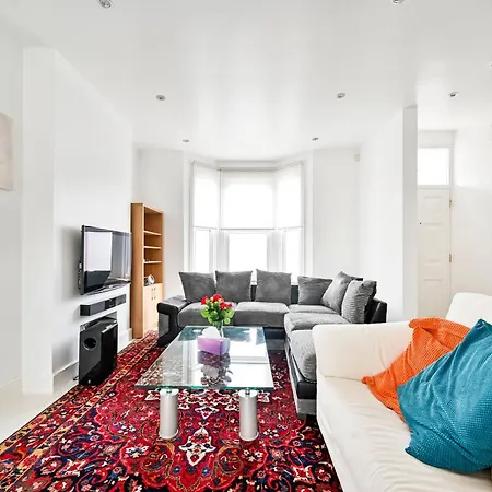 Lovely 4 Bedrooms Entire House In Hammersmith Apartment