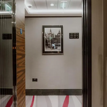Hyatt Regency Embankment 4*