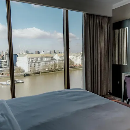 Hotel Hyatt Regency Embankment 4*