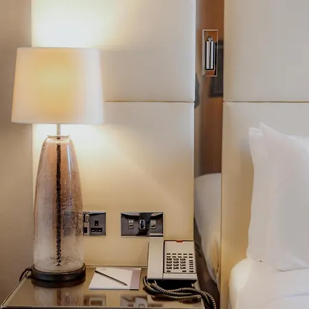 Hyatt Regency Embankment 4*