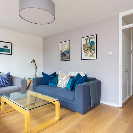 Apartment Spacious 3 Bedroom In Old Street *