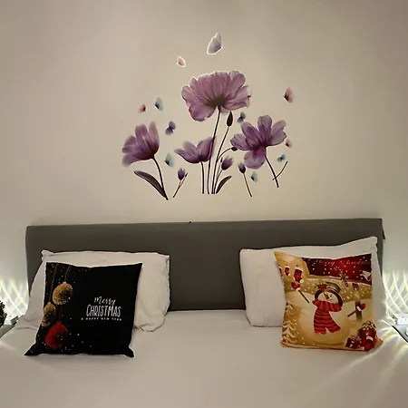 2 Bed 2 Bath - Free Parking - 3min Walk To The Train Station - 19min To Liverpool Street 5min To Victoria Line 1gb Broadband Super Fast Internet Ground Floor 100s Of Shops Restaurants Bakeries 24-hour Asda Superst * Londres
