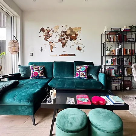Tranquil & Stylish 1 Bedroom Flat With Private Balcony London