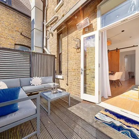 Designer Victorian Flat With Large Terrace * Londres