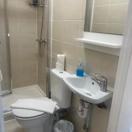 Atlas Hostel *