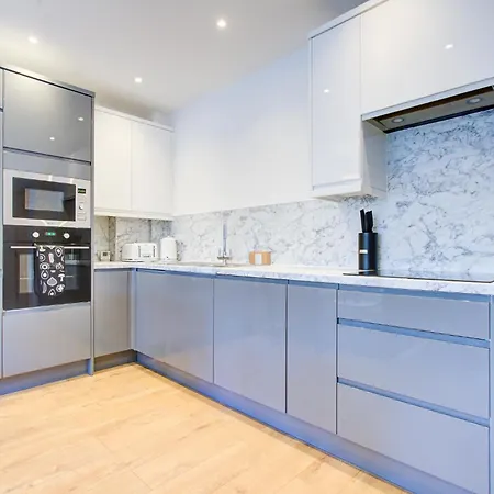 Apartment Hybrid Resi - Near Richmond - Wimbledon