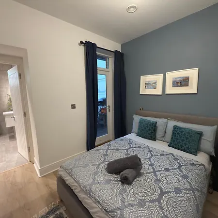 West Luxury Oasis, Ealing Broadway - Location!!! *