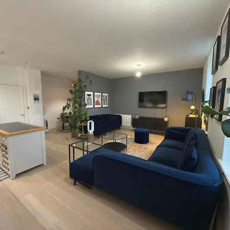 West Luxury Oasis, Ealing Broadway - Location!!!