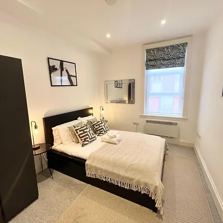Stylish Flat Steps From Oxford Street! Apartment