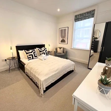 Apartment Stylish Flat Steps From Oxford Street! *