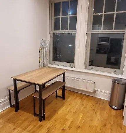 Star Warwick Mansions 3-bed Oasis *