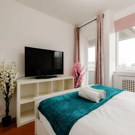Apartment Luxurious Entire In Paddington London
