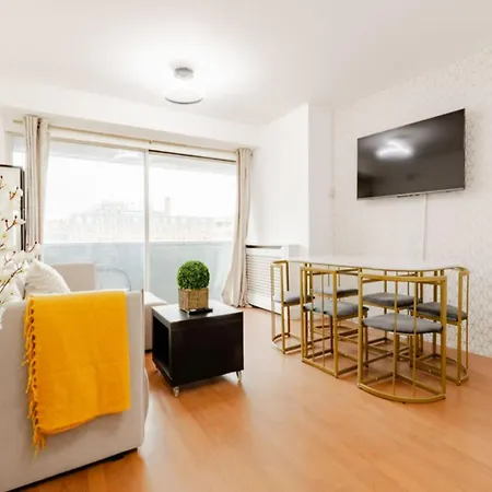 Luxurious Entire In Paddington Apartment London