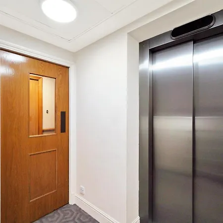 Apartment Luxury 3-bed With Private Garden En-suites & Underground Parking Prime Nw6 Location London