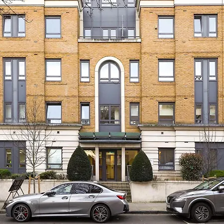 Apartman Luxury 3-bed With Private Garden En-suites & Underground Parking Prime Nw6 Location London