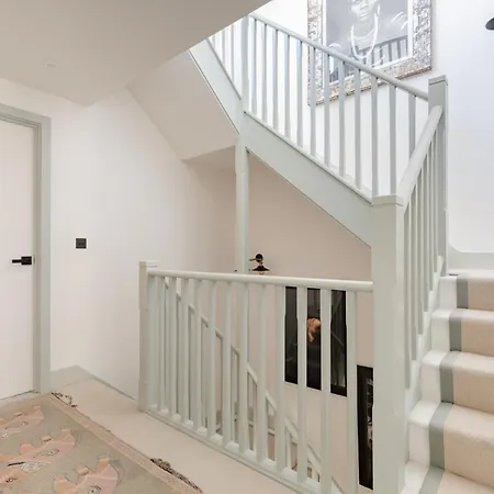 Holiday home Impeccably Curated 2bd South East