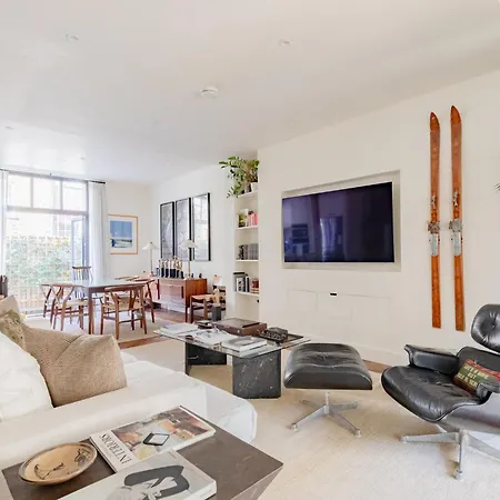 Impeccably Curated 2bd South East * London